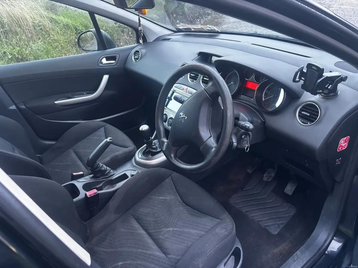 Peugeot 308 - Image 5