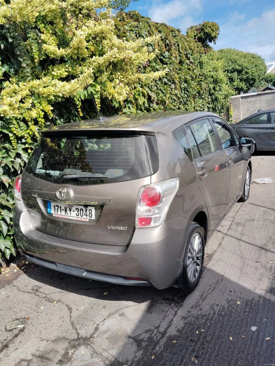 2017 Toyota Corolla Verso 7 seats family car - Image 6