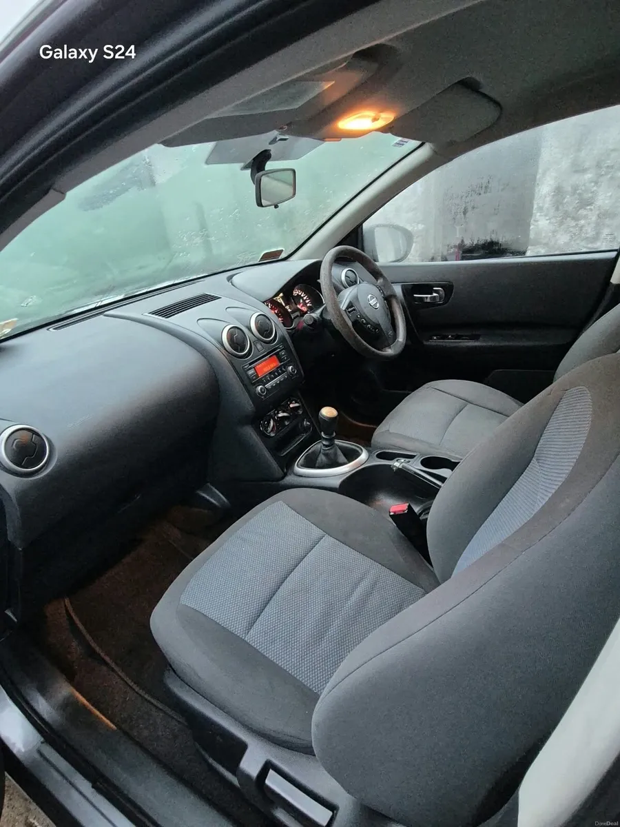 Nissan Qashqai 1.5 +2 XE - Image 5