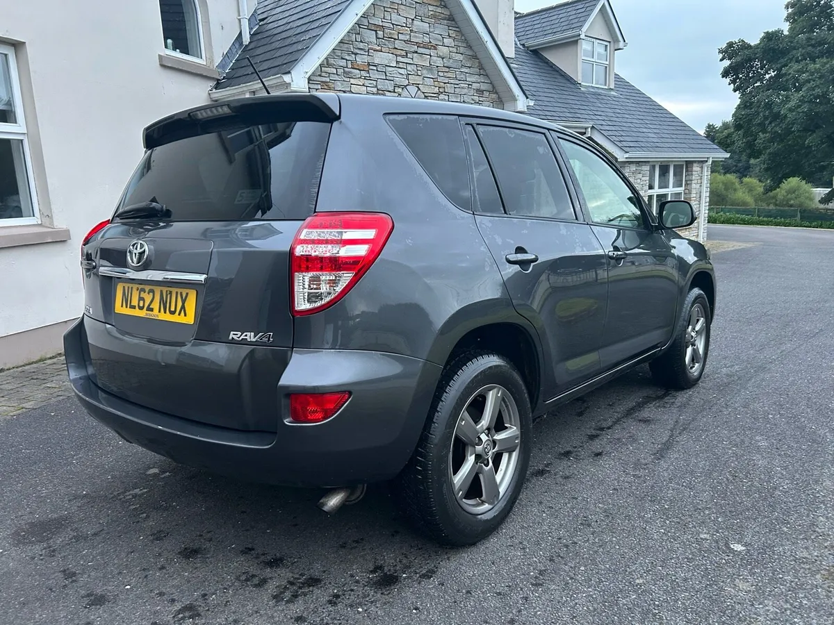 2012 Toyota RAV4 XT-R D-4D - Image 4