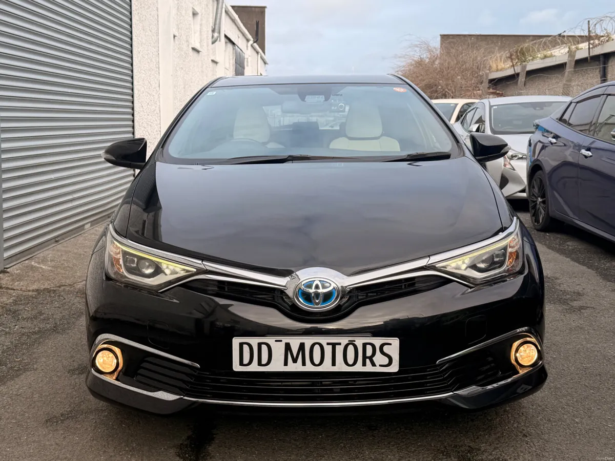 TOYOTA AURIS 2016 HYBRID WITH TOP SPEC - Image 2