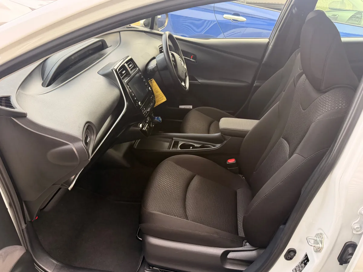 Toyota Prius 2022 SELF CHARGING HYBRID - Image 4