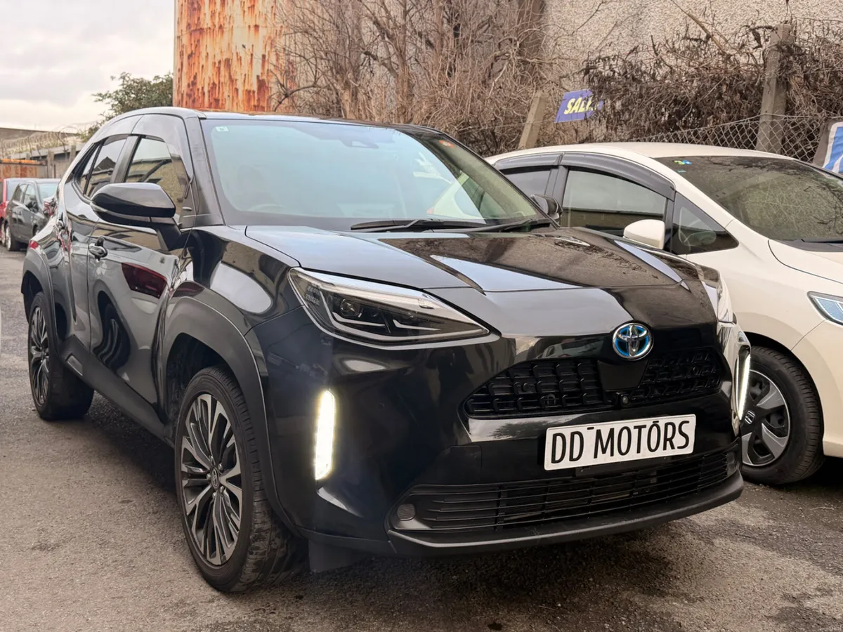 TOYOTA YARIS CROSS 2021 hybrid TOP SPEC - Image 3