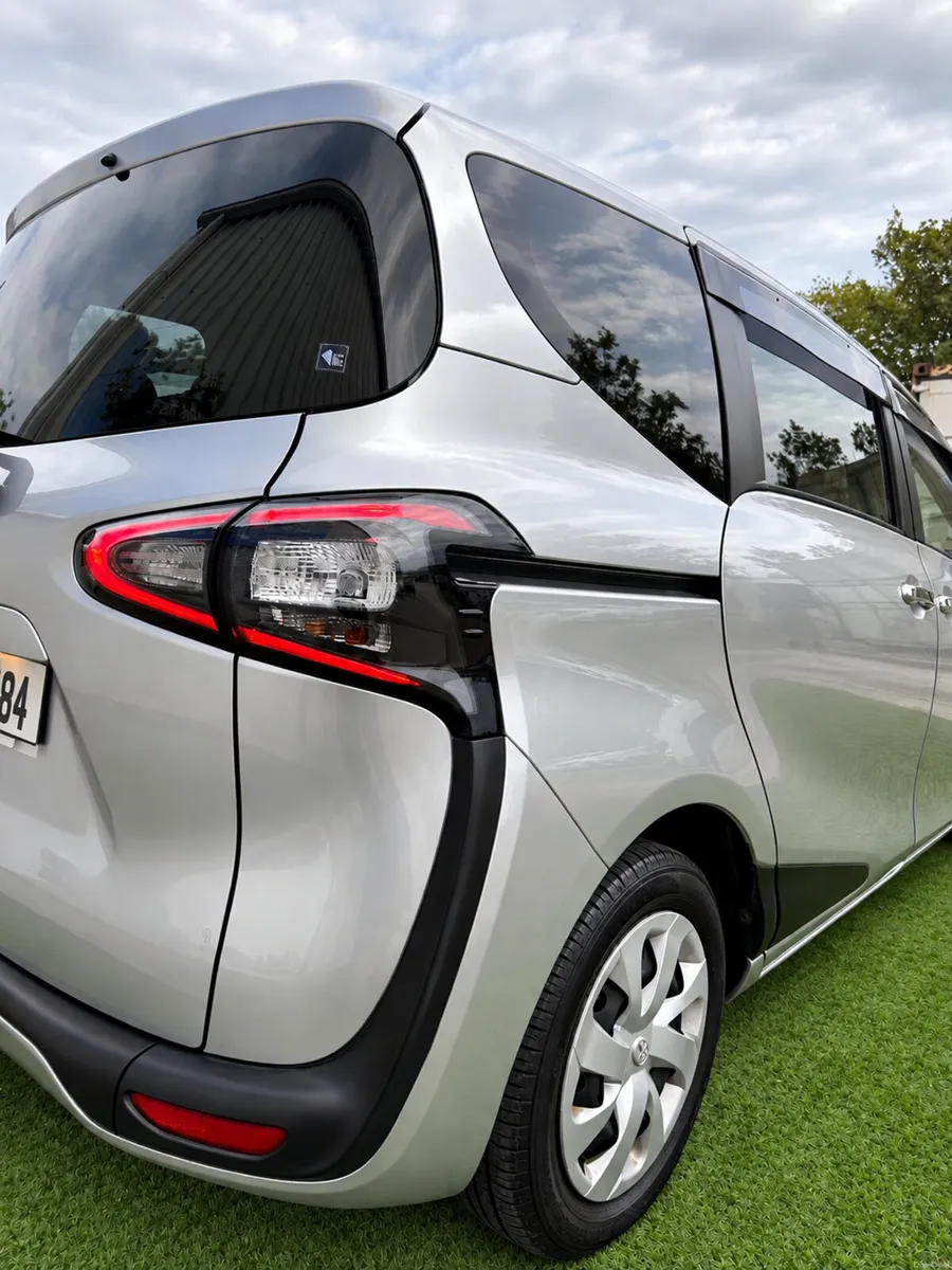 Toyota Sienta 2017 - Image 5