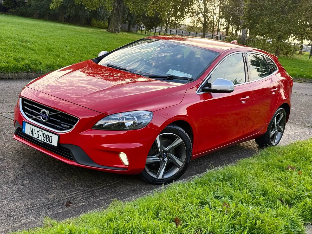 141 Volvo V40 R-DESIGN New Nct - Image 4