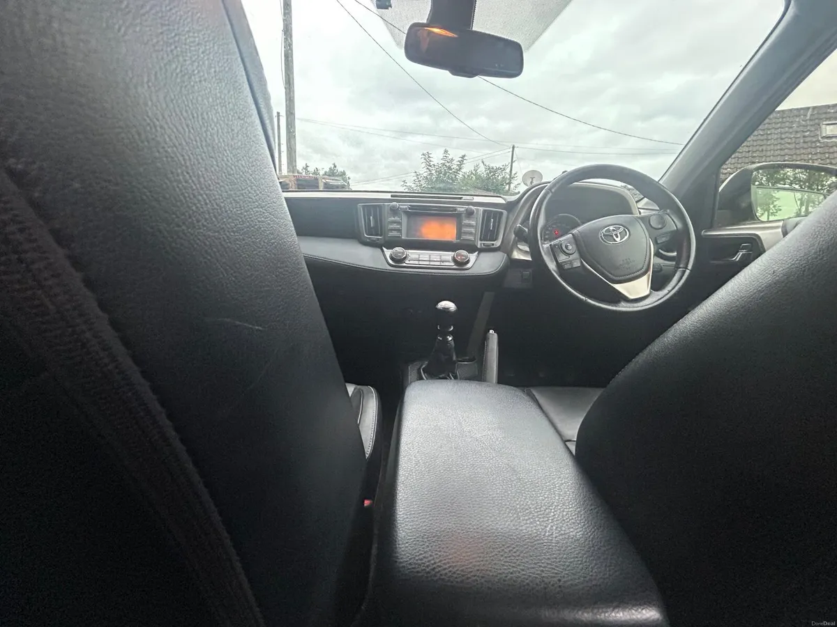 Toyota RAV4 2015 - Image 6