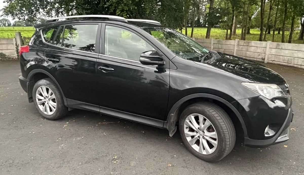 Toyota RAV4 2015 - Image 1