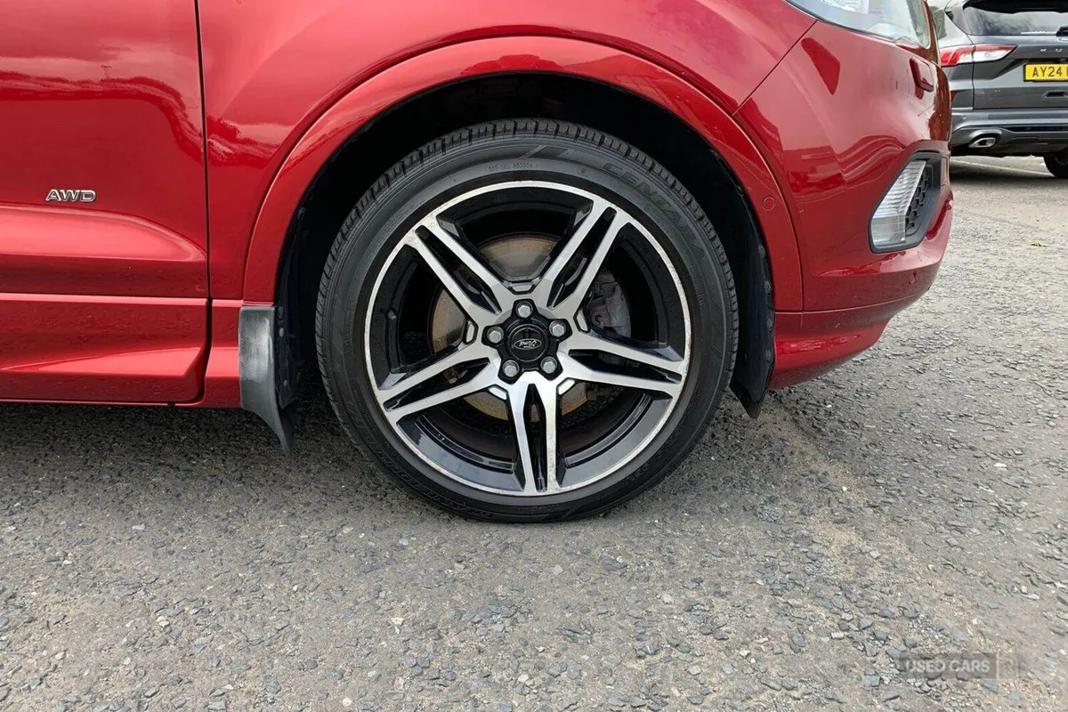 Ford Kuga 2.0 TDCi 180PS ST-Line Auto AWD in Ruby - Image 6