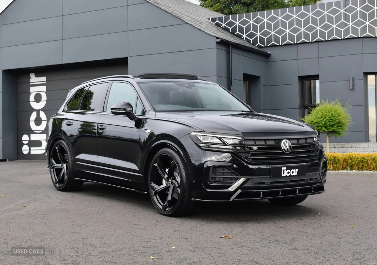 Volkswagen Touareg 3.0 Touareg V6 Black Edition TD - Image 1