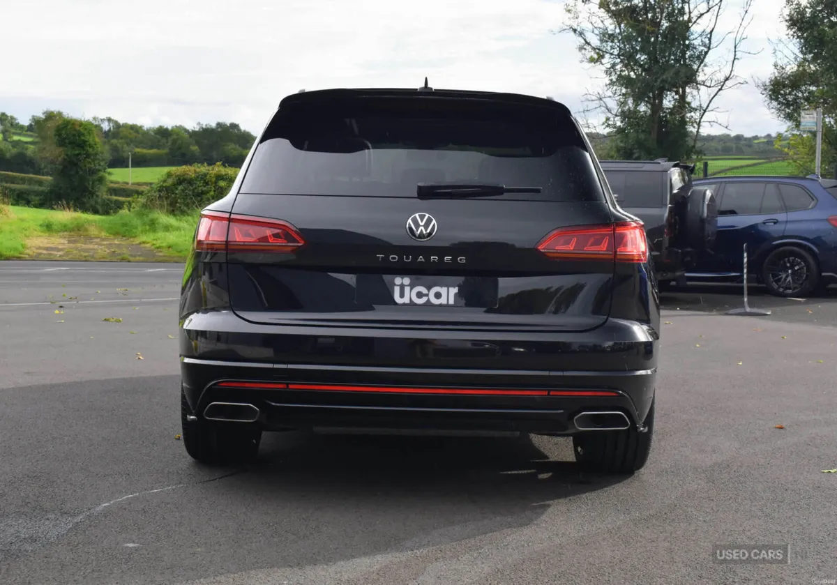Volkswagen Touareg 3.0 Touareg V6 Black Edition TD - Image 6
