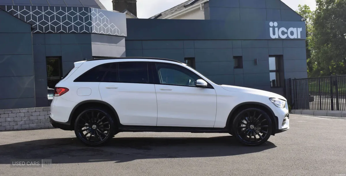 Mercedes-Benz GLC 2.0 GLC 220 D 4Matic AMG Line Au - Image 4