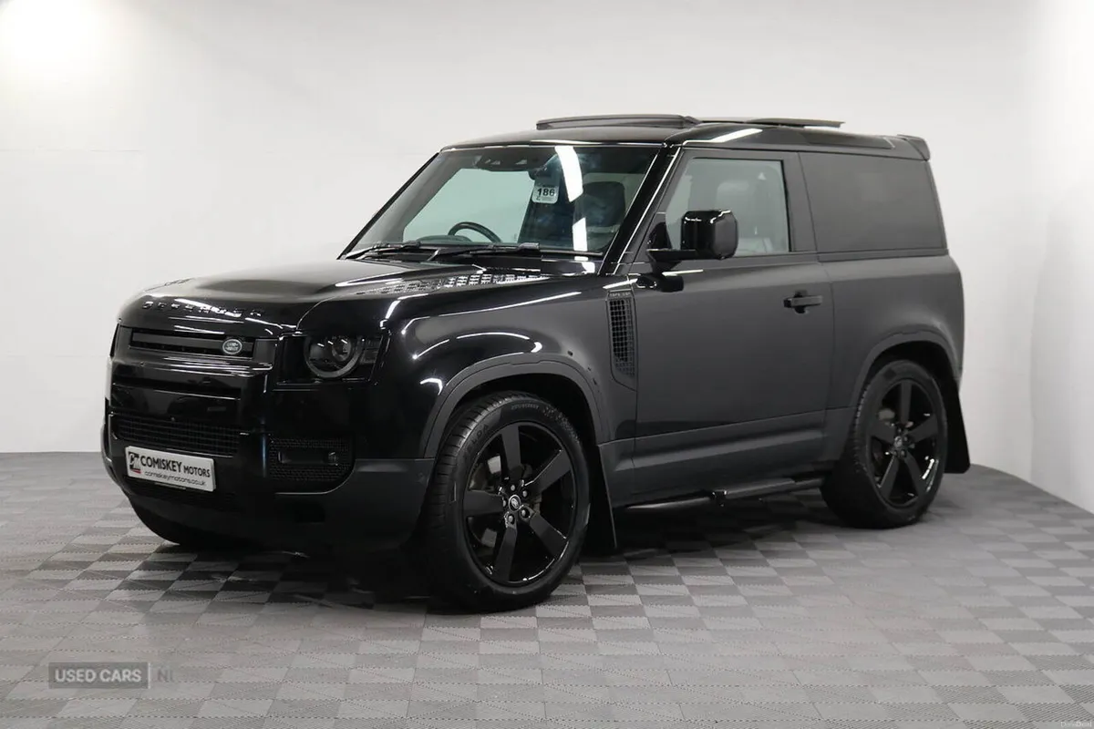 Land Rover Defender 90 D250 MHEV HSE - Image 4