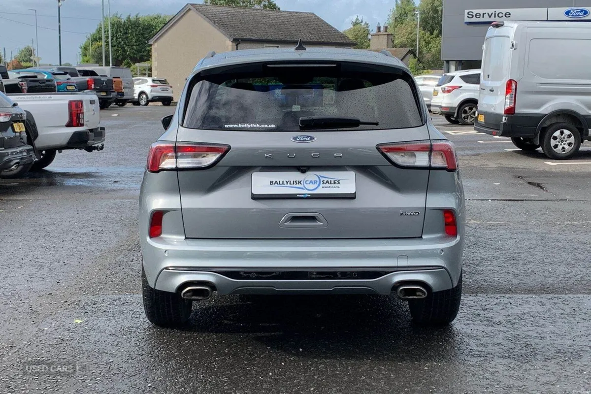 Ford Kuga 2.5 PHEV 225PS ST-Line in Solar Silver w - Image 5