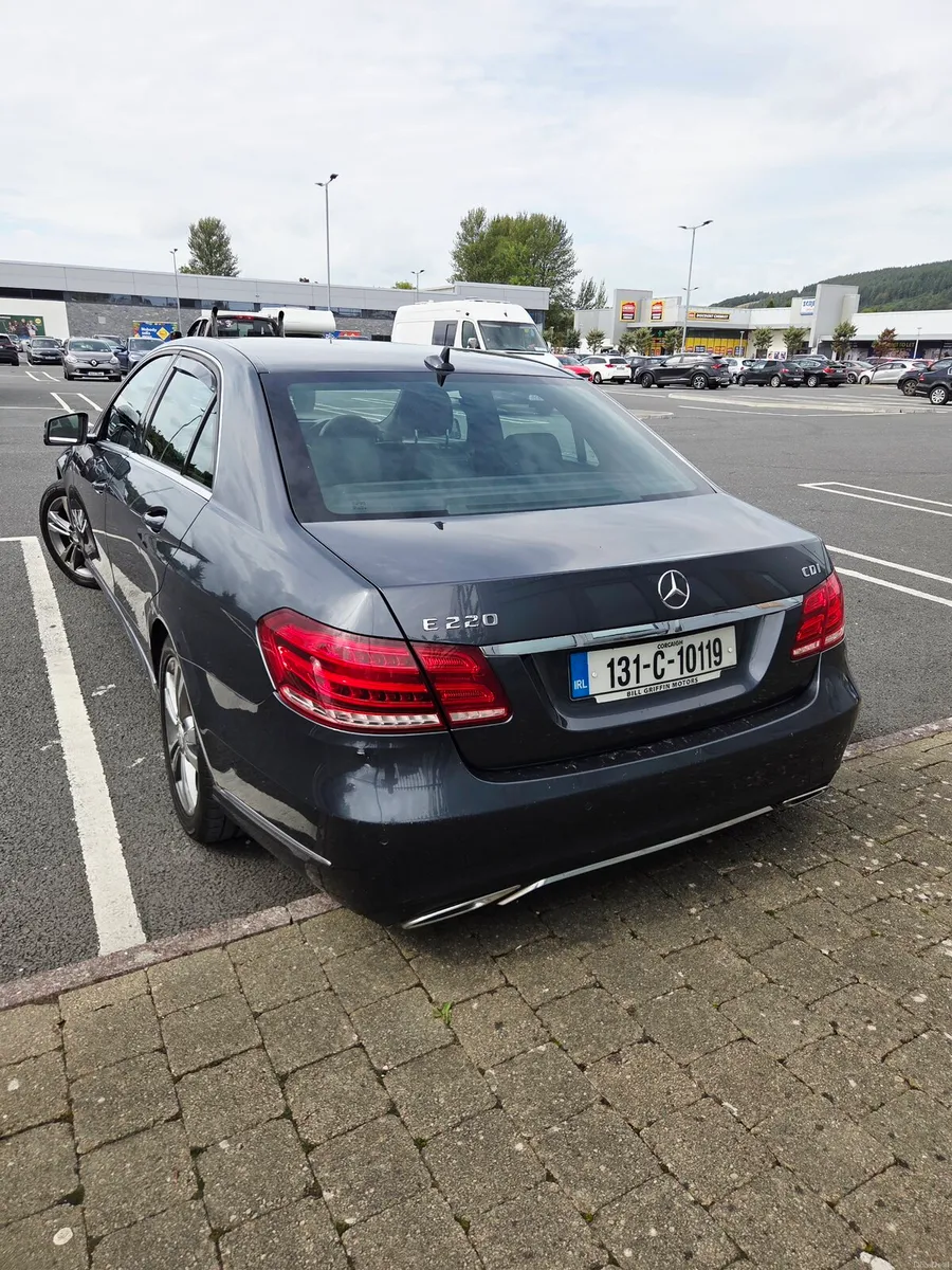 Mercedes e220d - Image 2