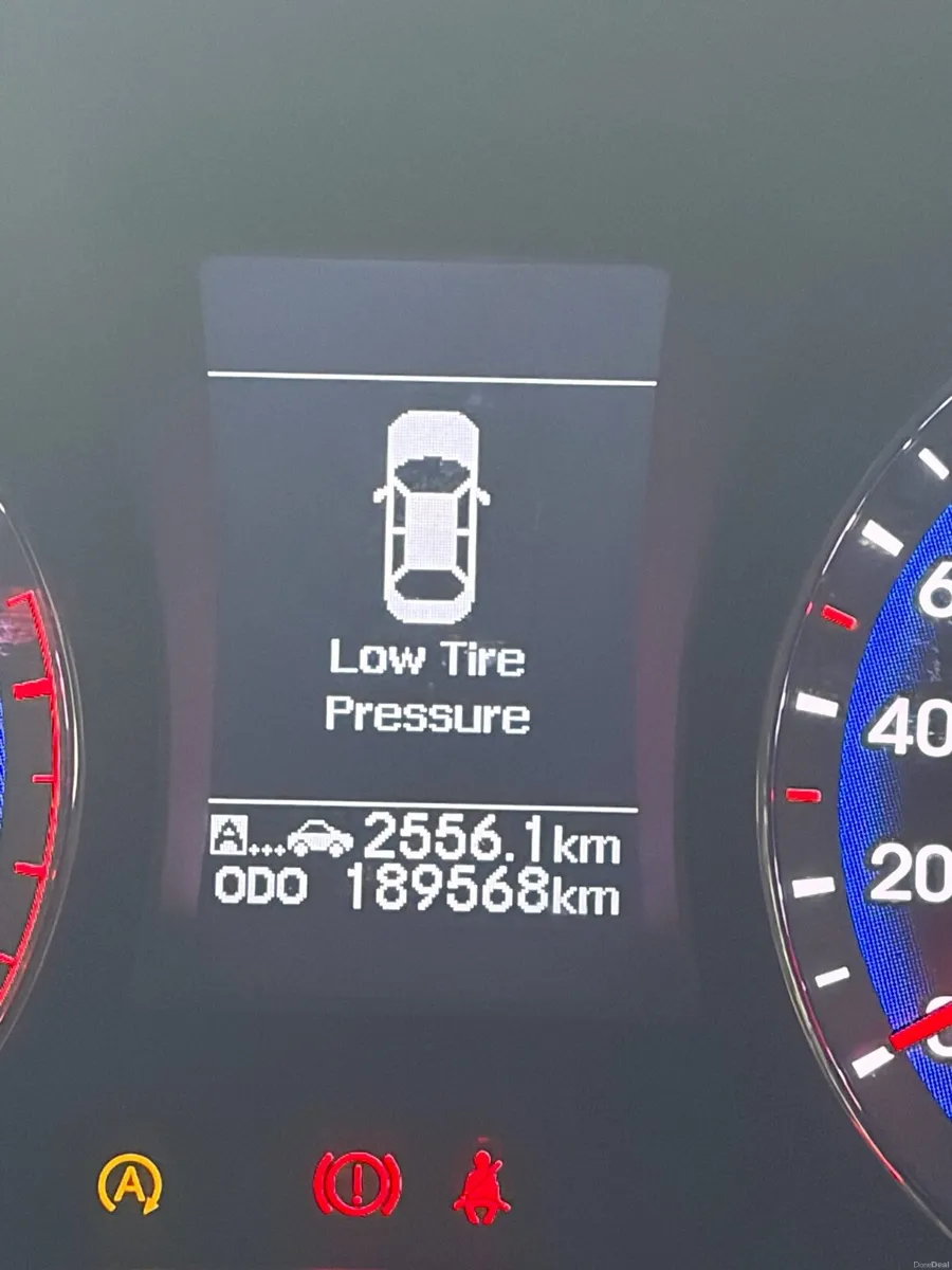 151 HYUNDAI I40 LOW KMS NCT 6/27 - Image 6