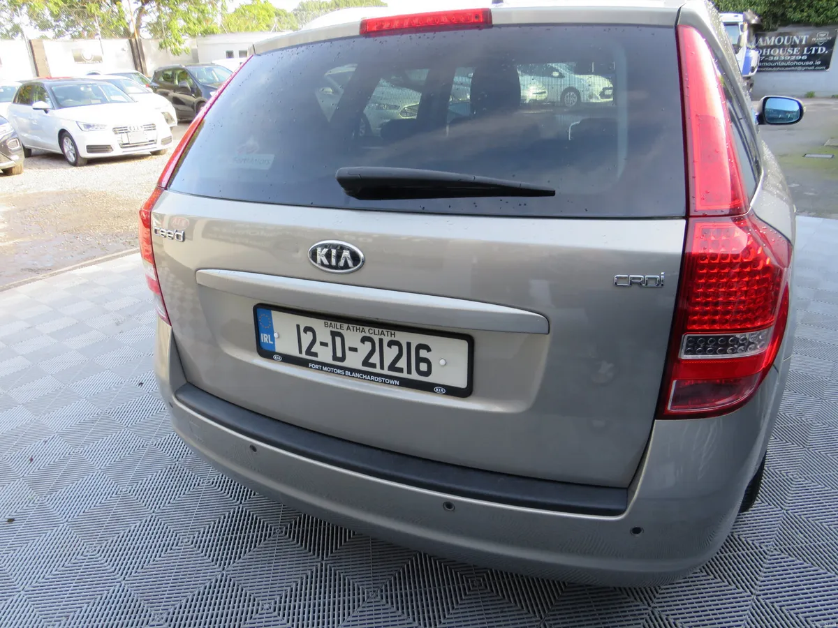 Kia Ceed 2012 DIESEL EST JUST NCTD 27 - Image 6