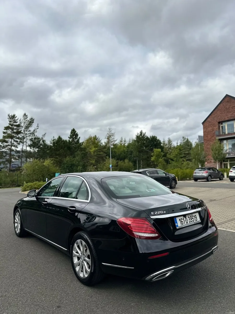 Mercedes E Class - Image 4