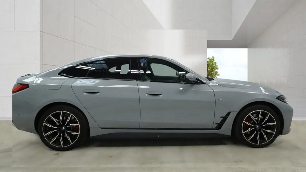 222 BMW i4 eDrive40 M Sport Pro – Harman Kardon - Image 4