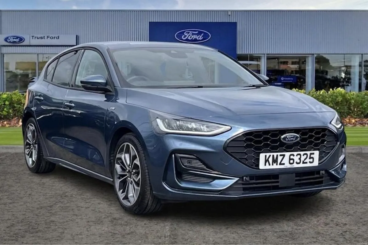 Ford Focus 1.0 EcoBoost Hybrid mHEV 155 ST-Line X - Image 1