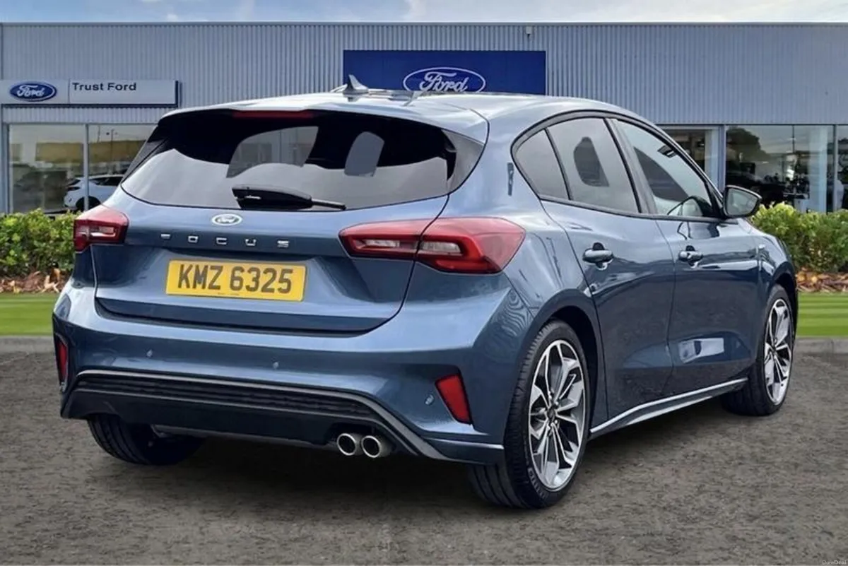 Ford Focus 1.0 EcoBoost Hybrid mHEV 155 ST-Line X - Image 4