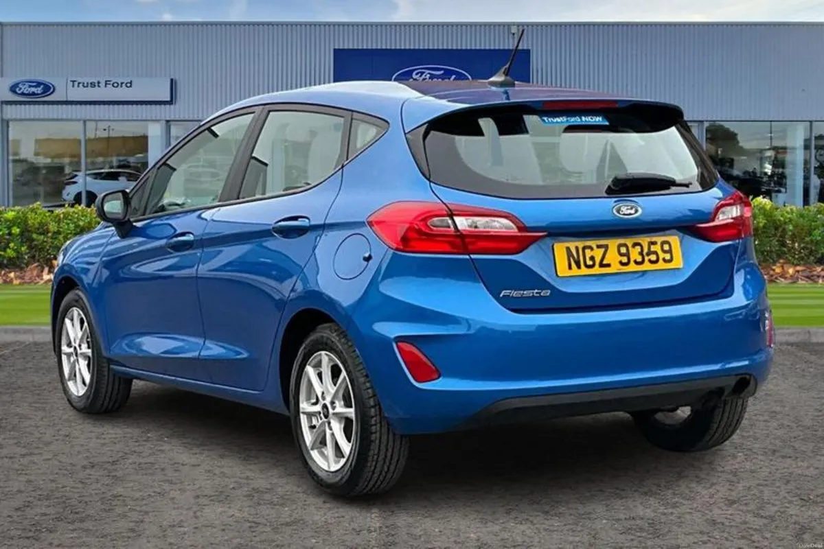 Ford Fiesta 1.1 Ti-VCT Zetec Hatchback 5dr Petrol - Image 2