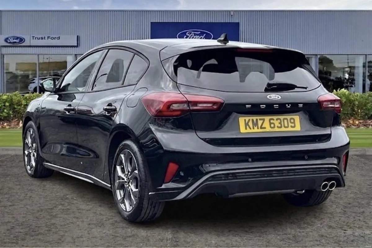 Ford Focus 1.0 EcoBoost Hybrid mHEV ST-Line 5dr - - Image 2
