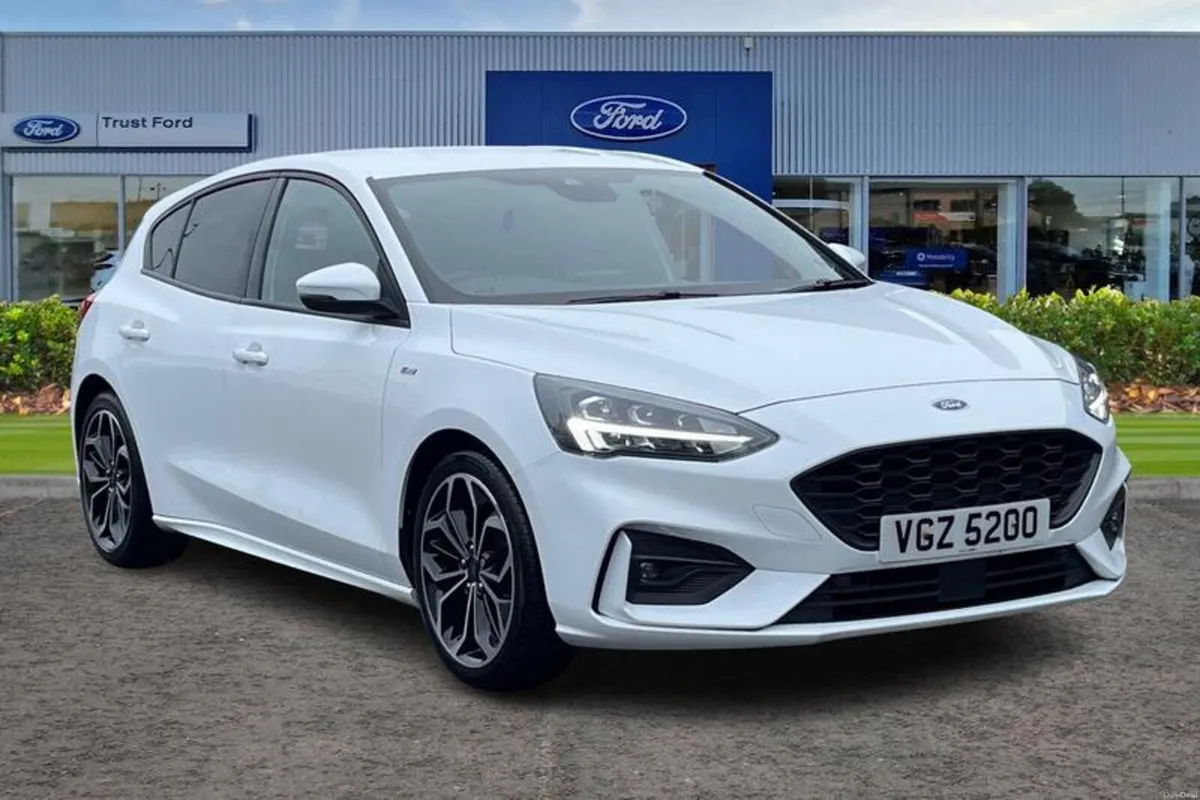Ford Focus 1.0 EcoBoost Hybrid mHEV 125 ST-Line X - Image 1