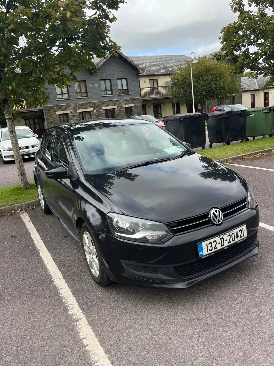 Automatic Volkswagen Polo 2013 - Image 1