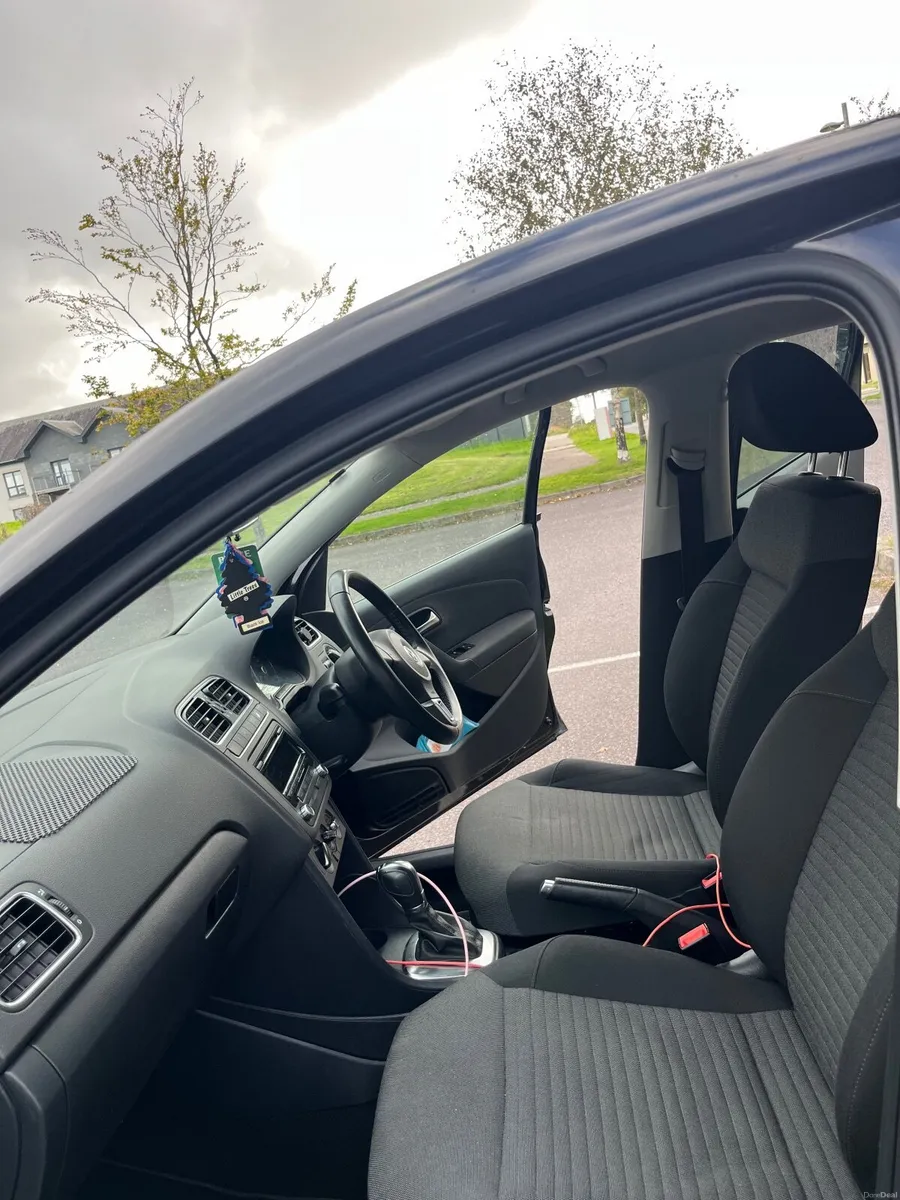 Automatic Volkswagen Polo 2013 - Image 5