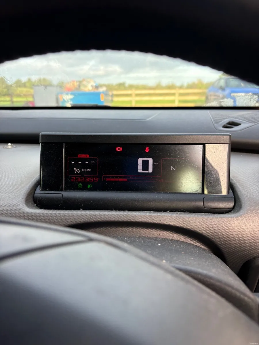 Citroen C4 Cactus 2015 - Image 2