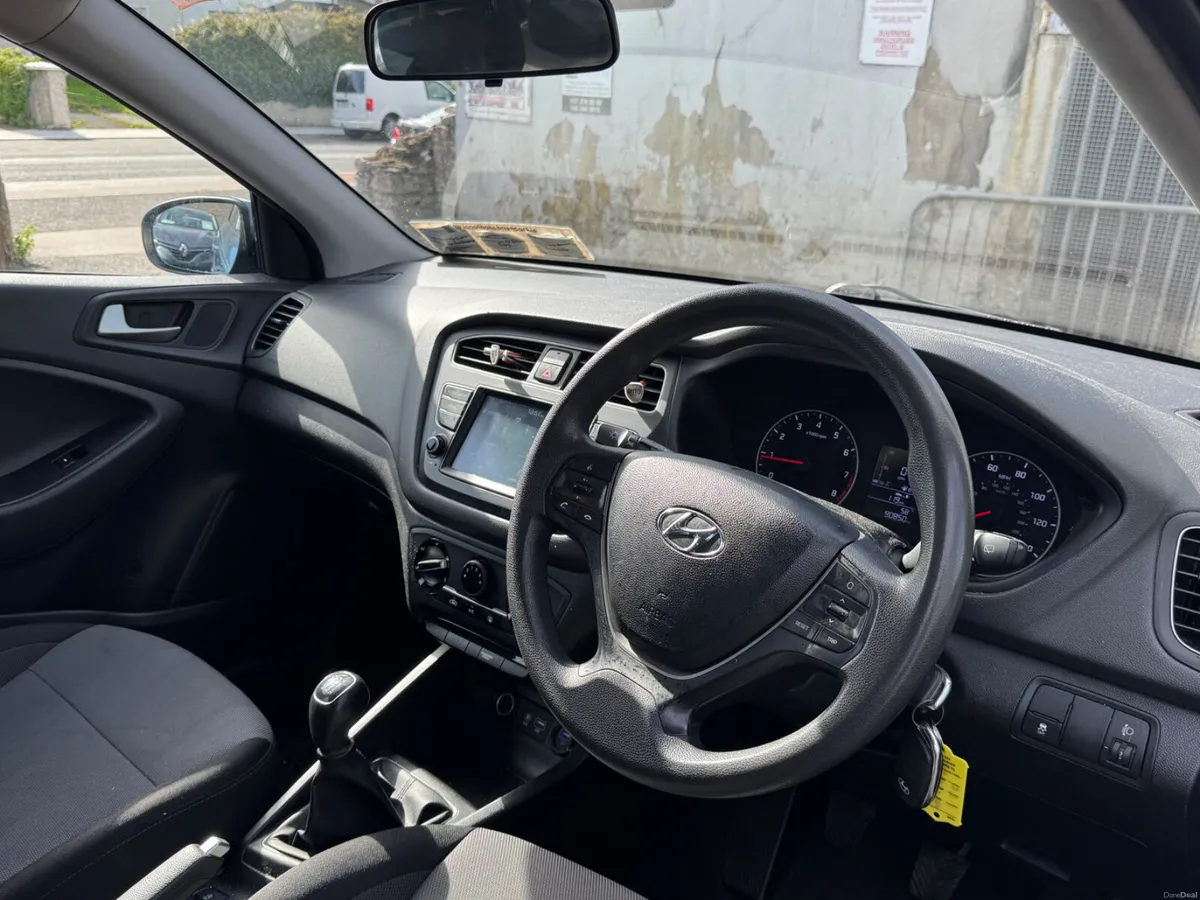 Hyundai i20 ideal starter car - Image 3