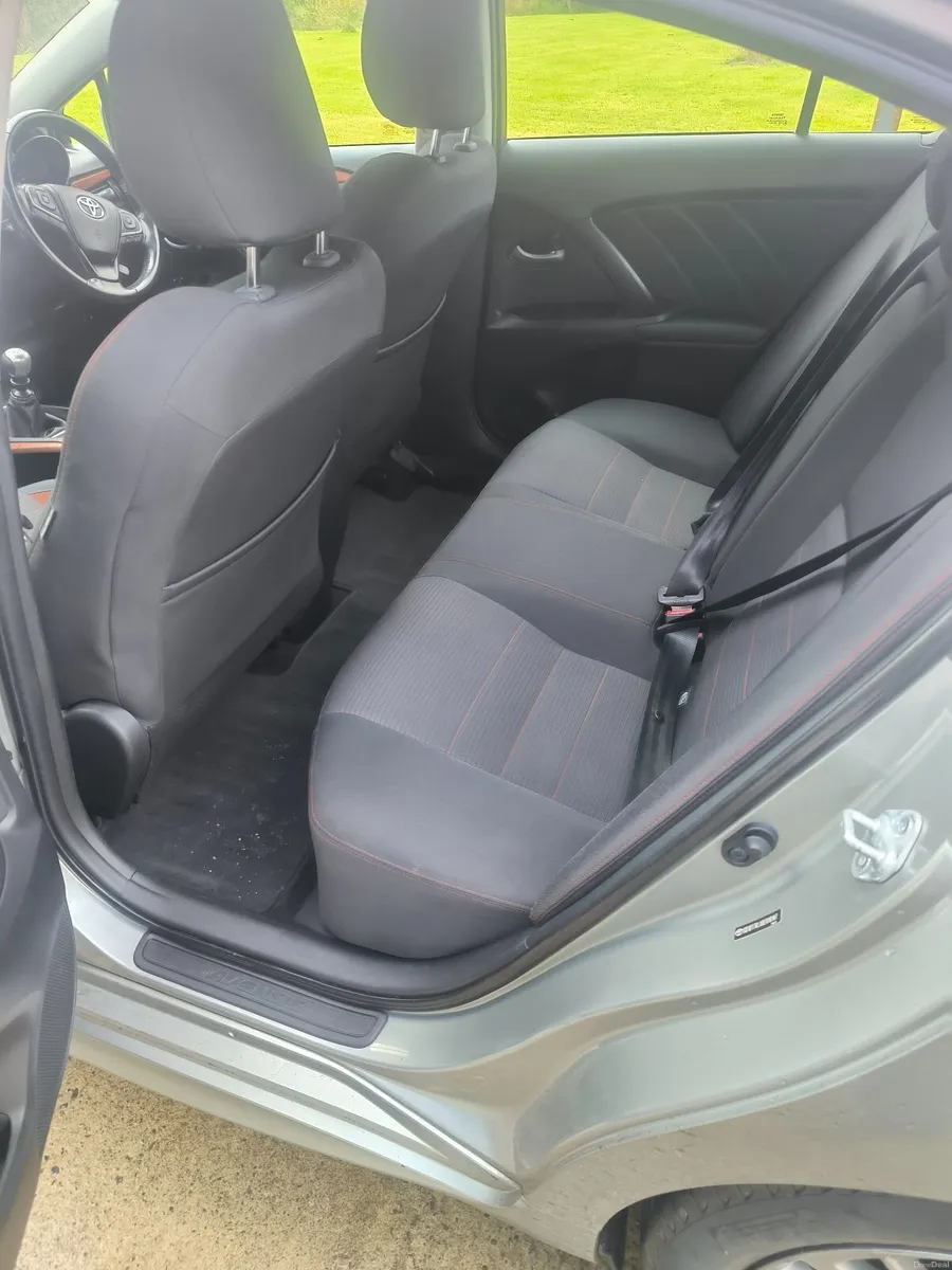 Toyota Avensis luna2016 - Image 3
