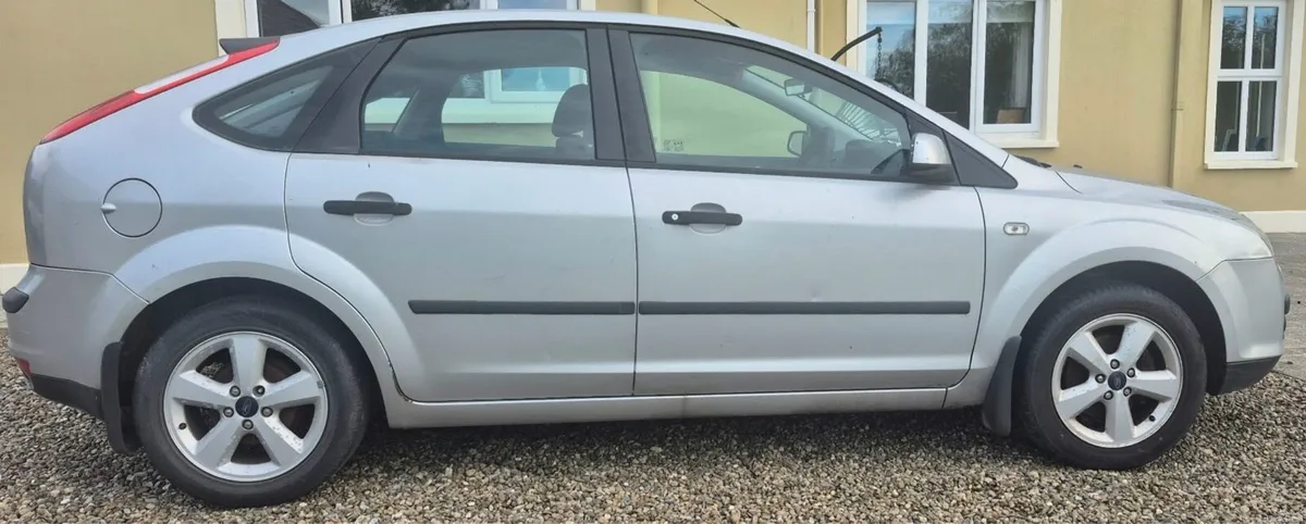 Ford Focus 1.4 LX for sale - Image 4