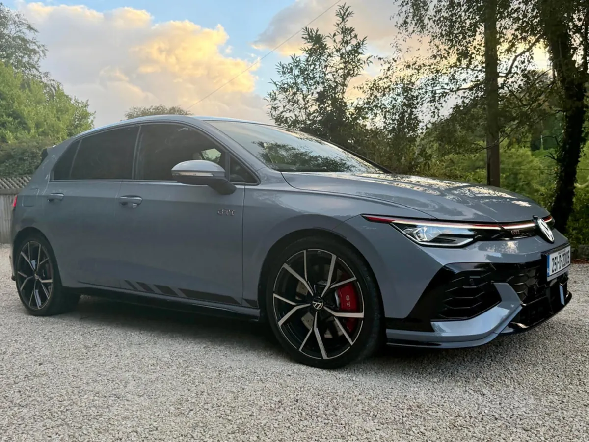 Volkswagen Golf GTI CLUBSPORT 300BHP *Sunroof…Adap - Image 3