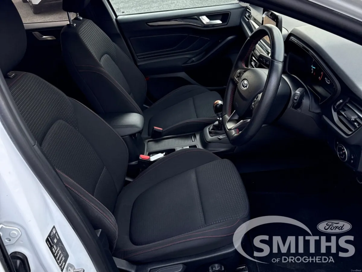 Ford Focus ST-LINE 1.0 ECOBOOST 125 125PS 4DR - Image 4