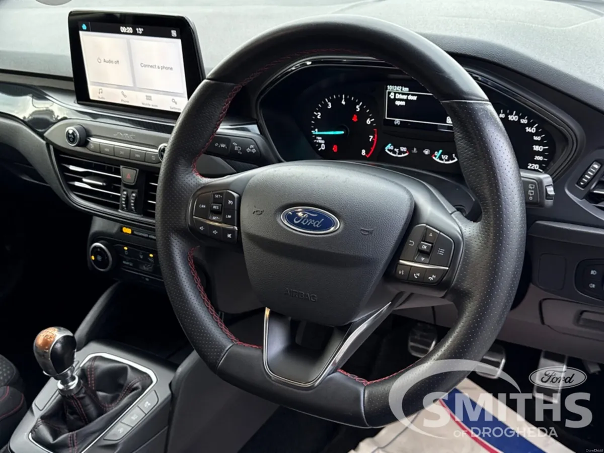 Ford Focus ST-LINE 1.0 ECOBOOST 125 125PS 4DR - Image 2