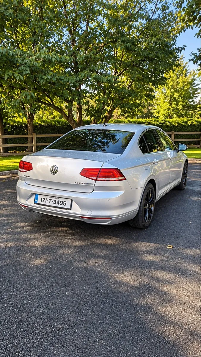 Volkswagen Passat - Image 5