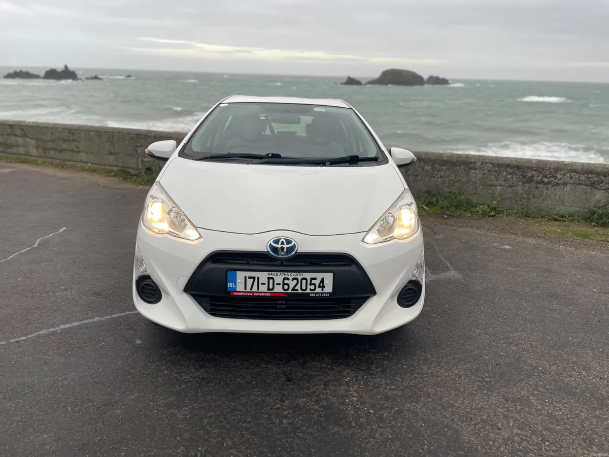 171 Toyota Aqua 1.5 Petrol Hybrid.. NCT 04/27 - Image 2