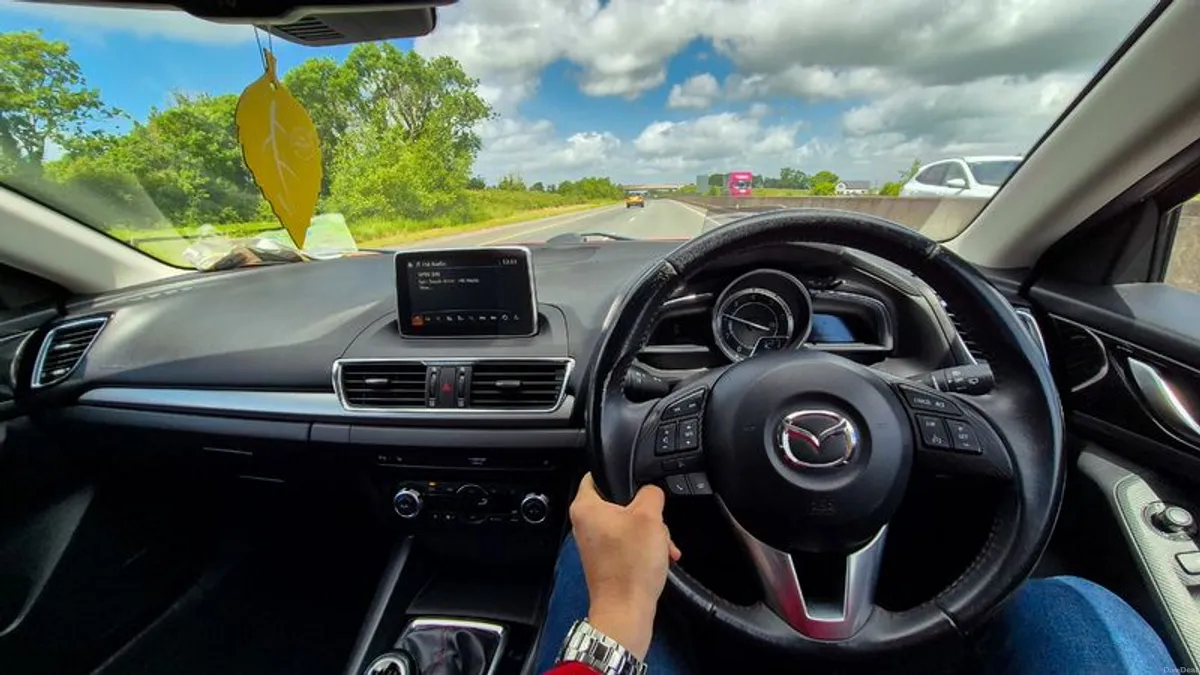 2015 Mazda 3 GT - Image 5