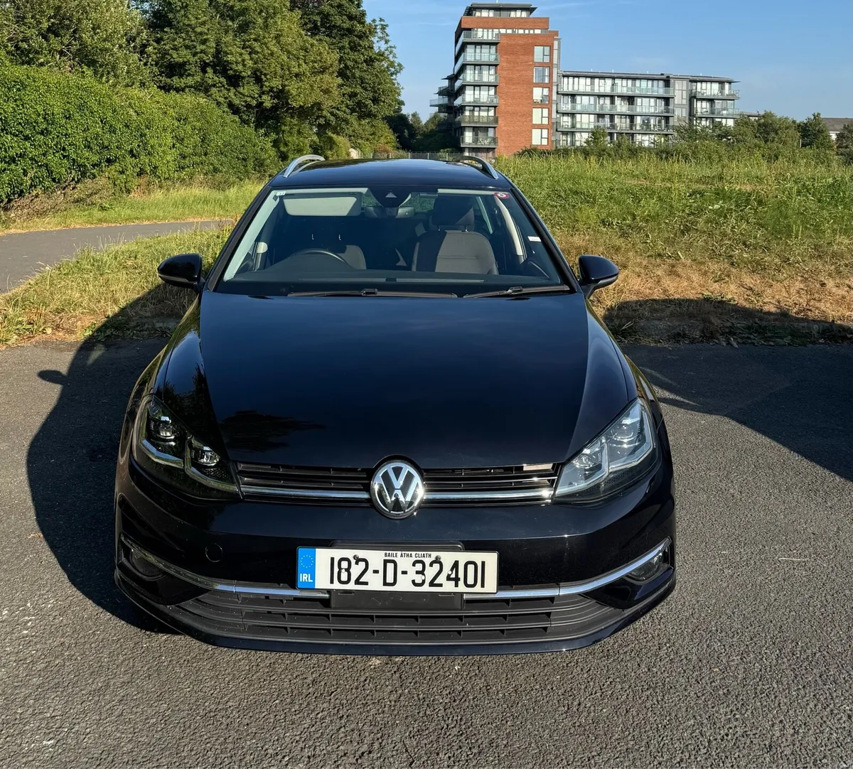 2018 Volkswagen Golf estate 1.2 TSI - AUTO - Image 1