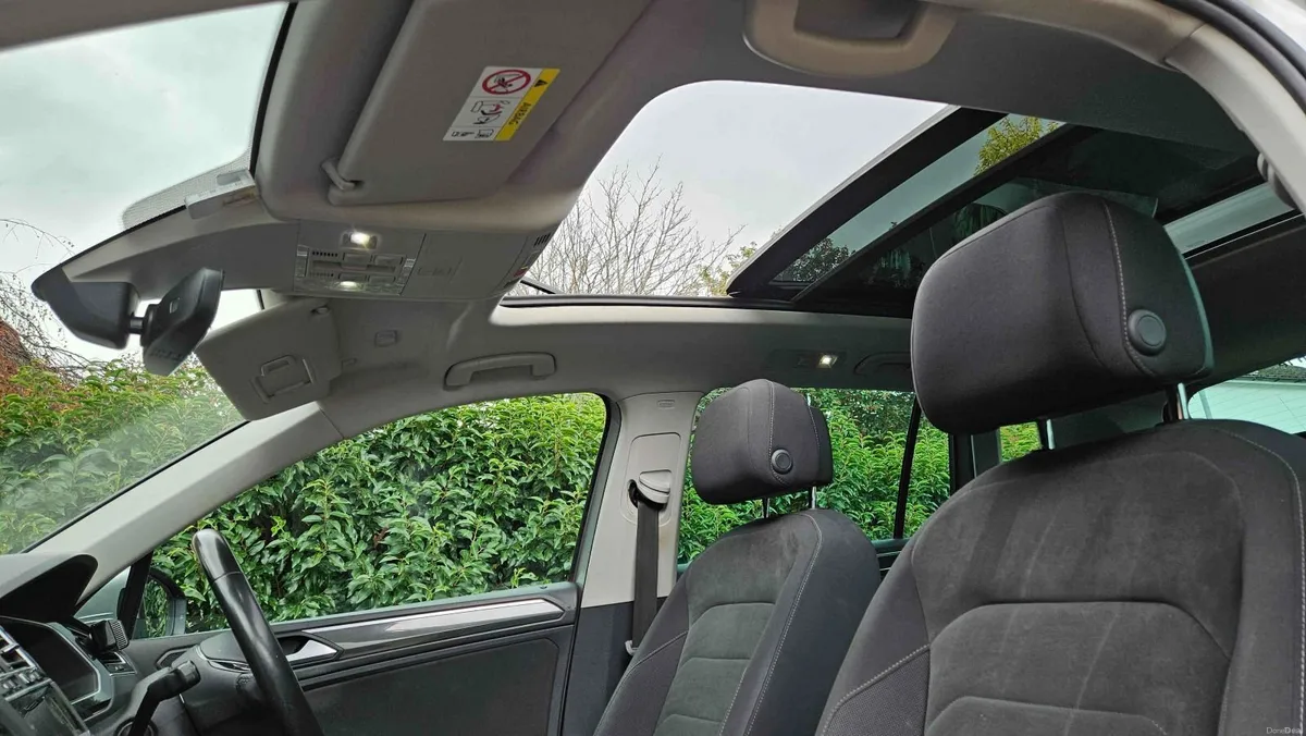 Tiguan R-LINE. only 98k,  PAN Sunroof + more - Image 6