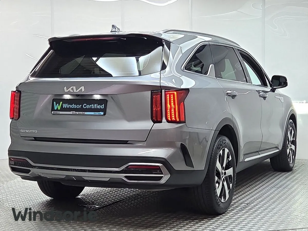 Kia Sorento 2.2 K3 4X2 Diesel 7 seats - Image 2