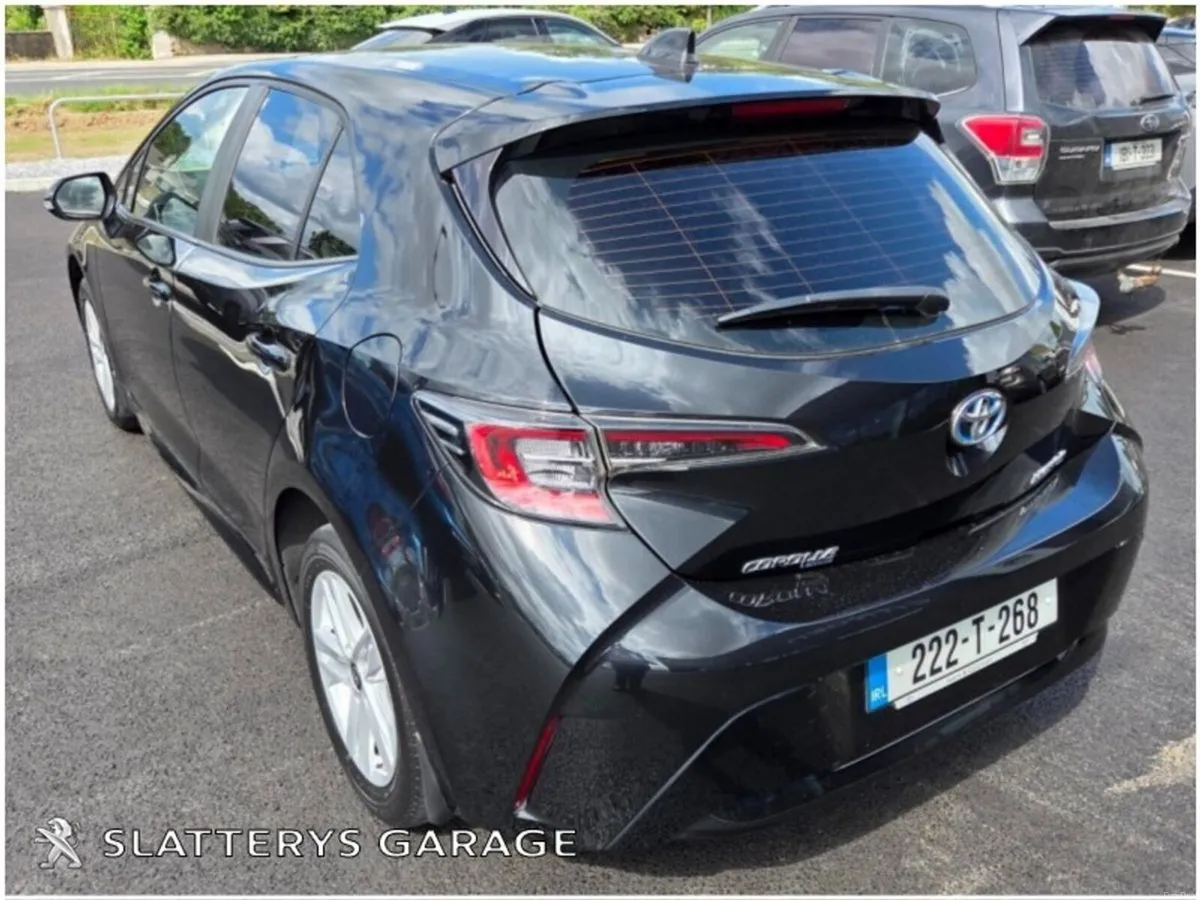 Toyota Corolla 1.8 Hybrid Luna Hatchback - Image 4