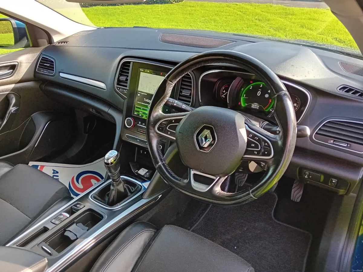 Renault Megane 2018 - Image 6