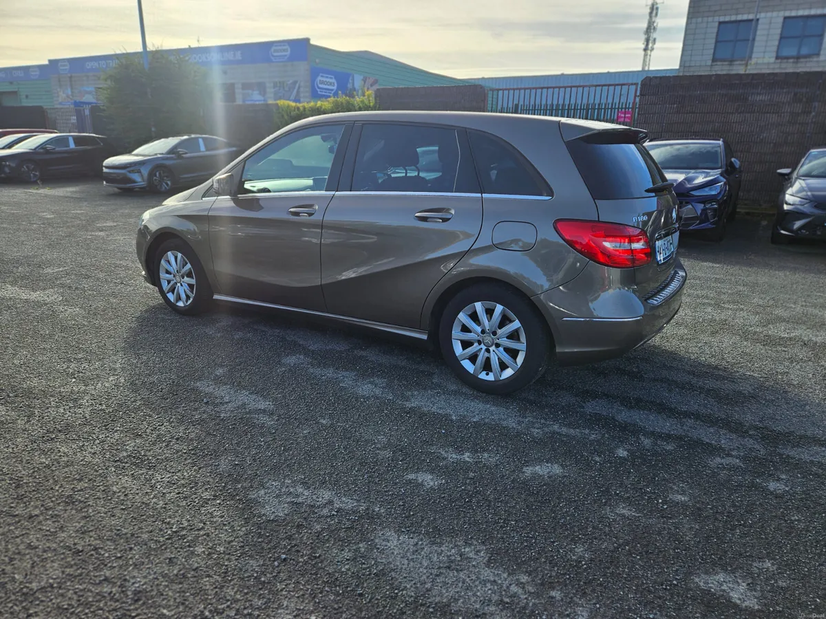 Mercedes B180 1.6 petrol - Image 2