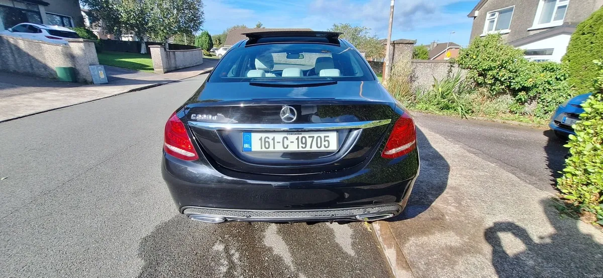 2016 Mercedes-Benz C220 AMG Line Premium - Image 6