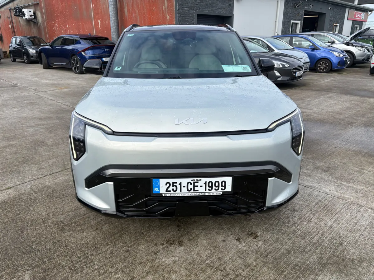 Kia EV3 2025 - Image 1