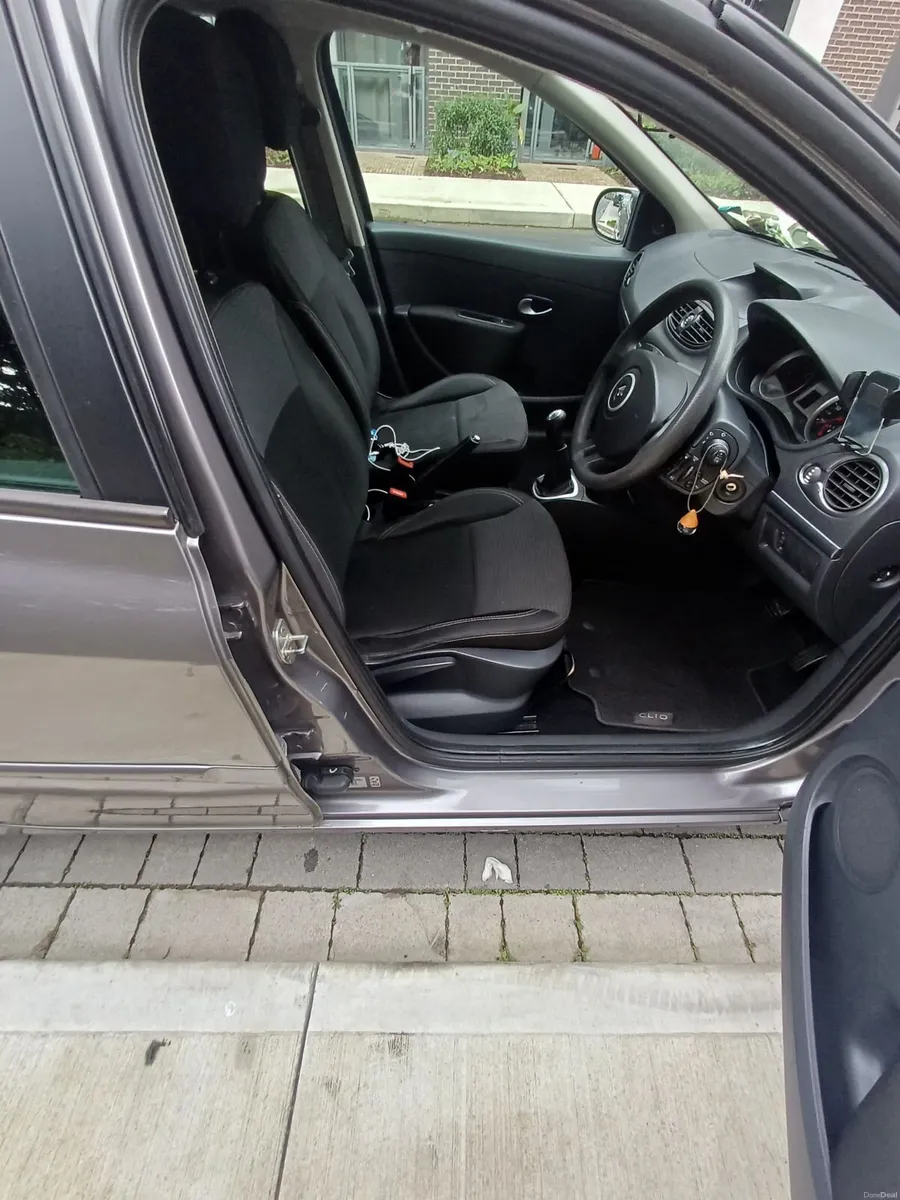 Renault Clio 2013 - Image 5