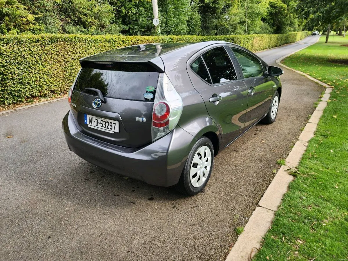 TOYOTA AQUA AUTOMATIC HYBRID G MODEL - Image 5