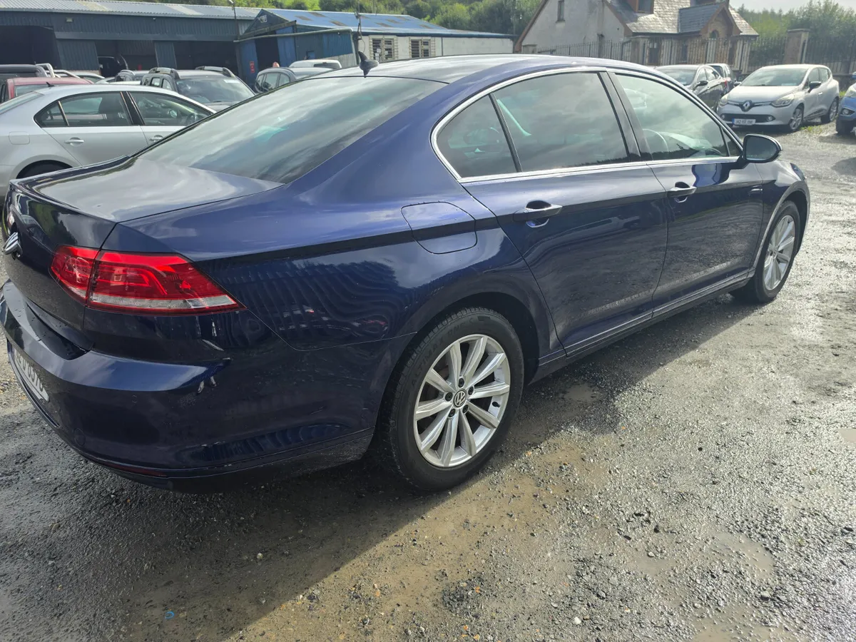 Volkswagen Passat 2018 - Image 3